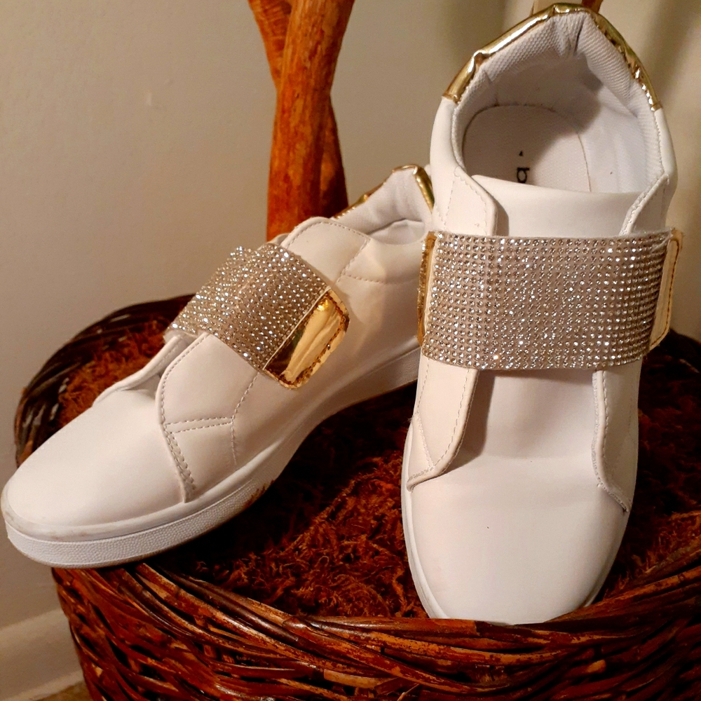 🥳🥳Host pick🥳🥳 Bebe girl's sneakers